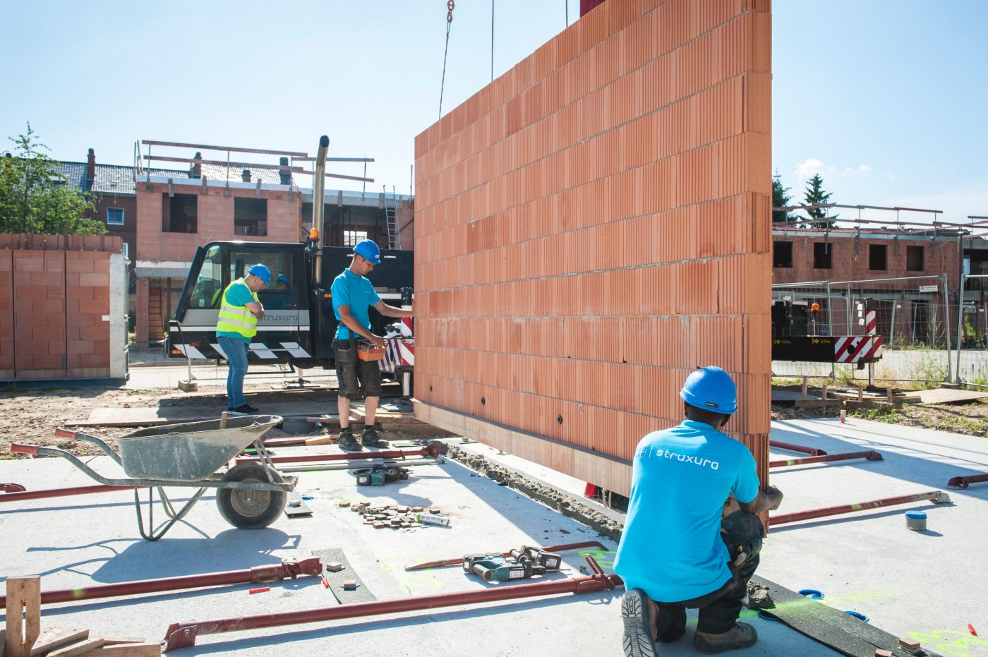 Plaatsen van Struxura muur in mortel