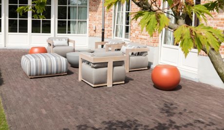 Terras aangelegd met kleiklinkers van wienerberger