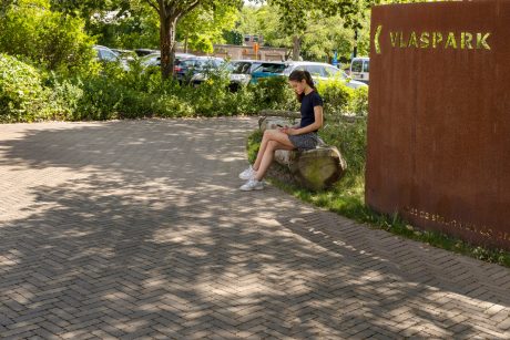 Park aangelegd met kleiklinkers van wienerberger