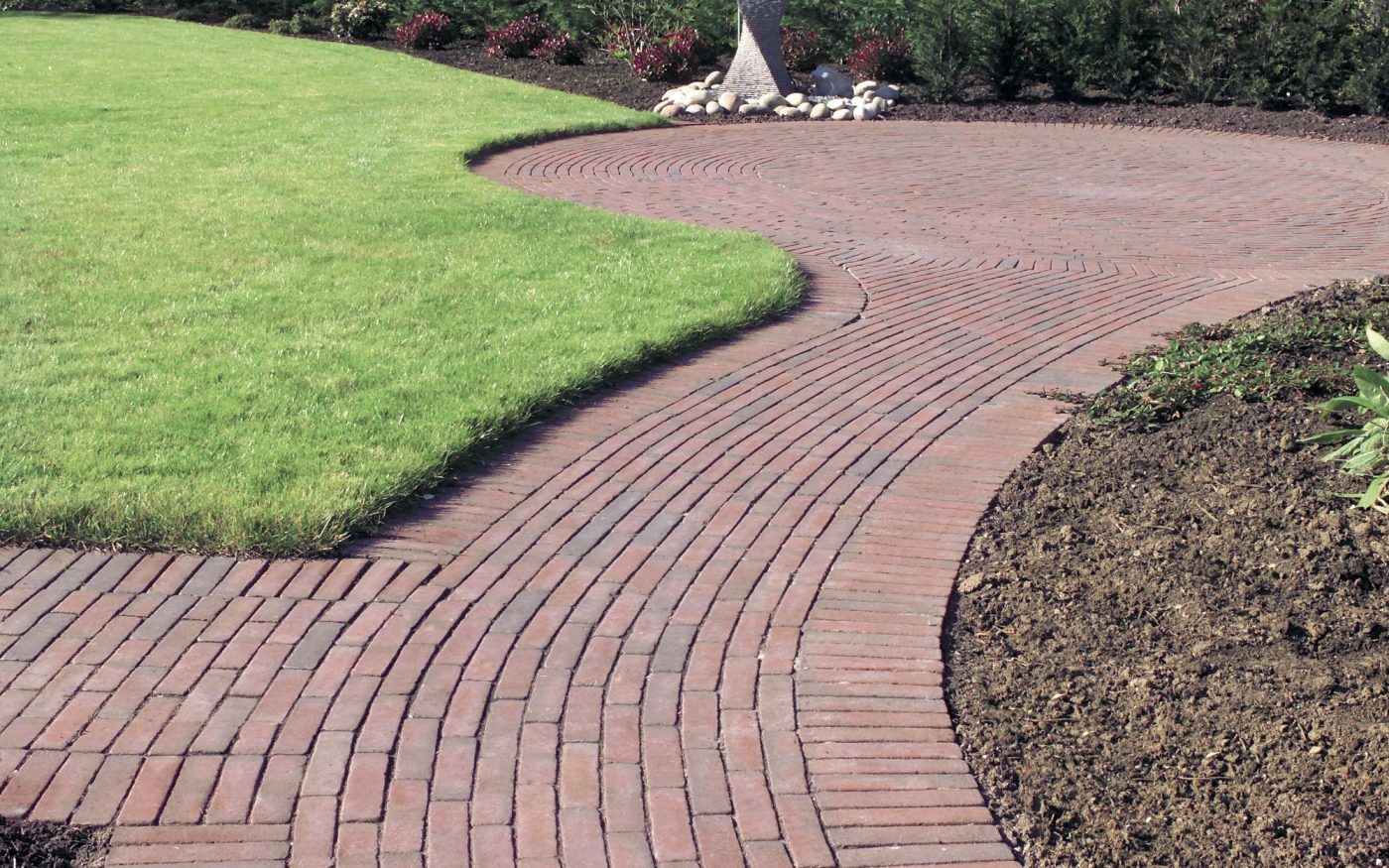 Reference photo private landscaping in Bree