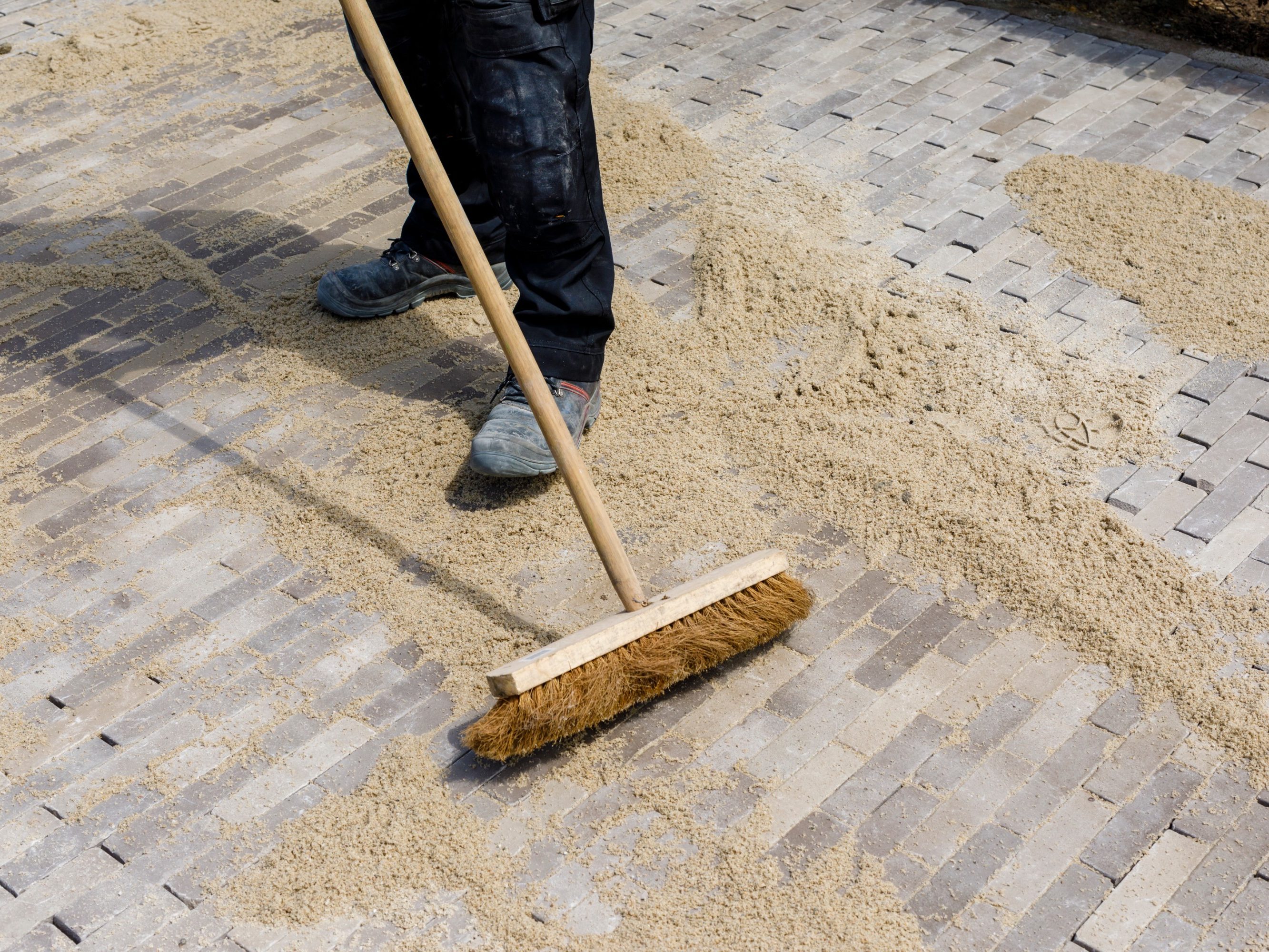 Let’s go swimming in the pool