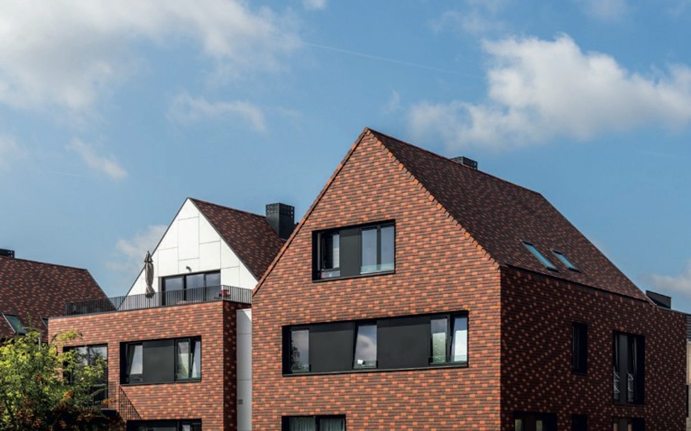 Reference photo new construction single family in Reet