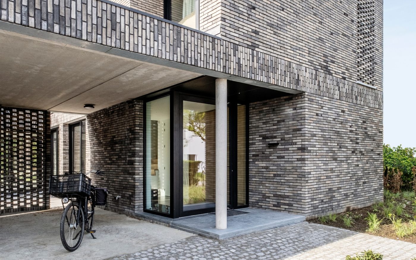 Reference photo new construction single family in Hove