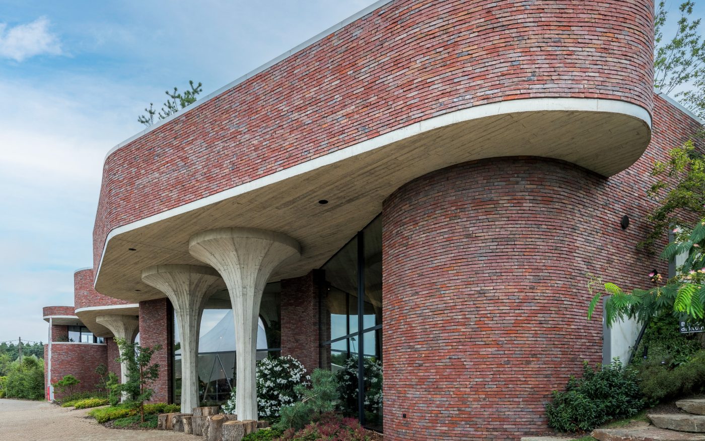 Reference photo new construction commercial building in Laakdal