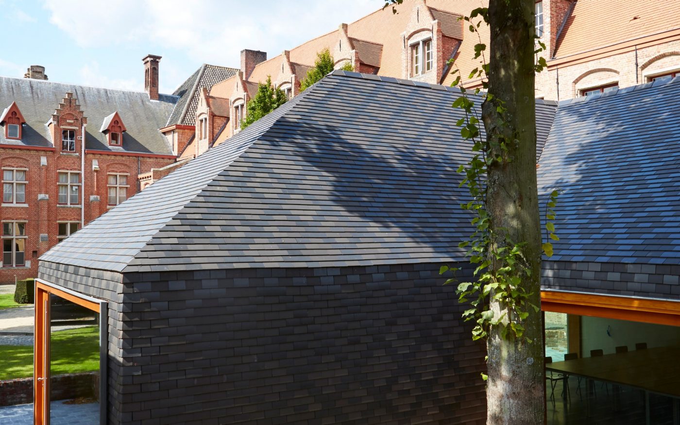 New construction utility in Brugge