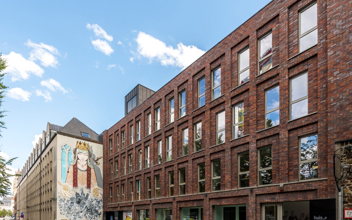 Reference photo renovation utility in Brugge