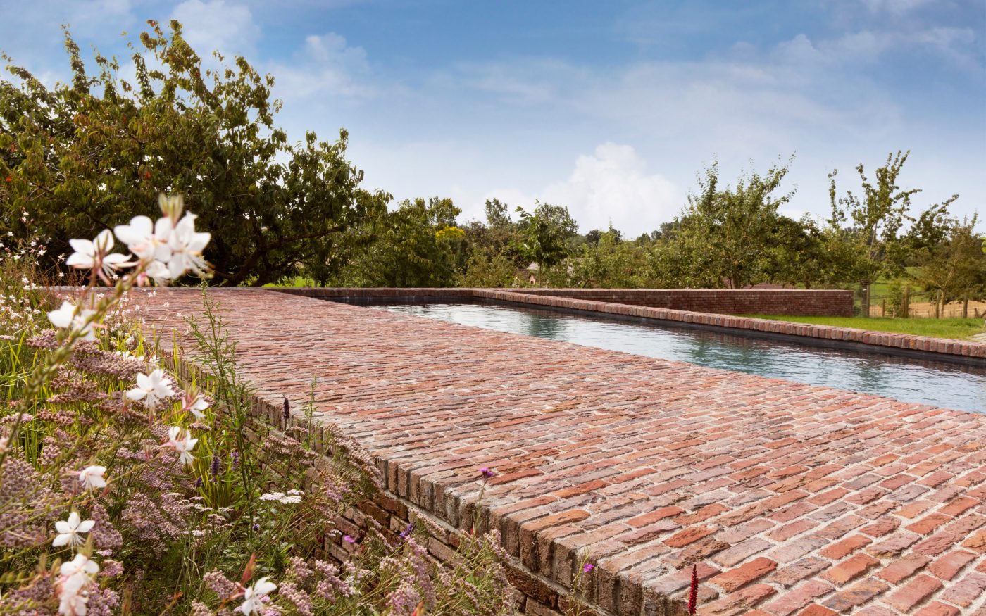 Reference photo private landscaping in Mater