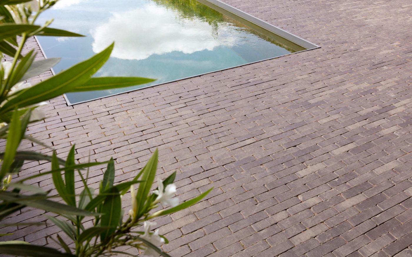 Reference photo private landscaping in Brakel