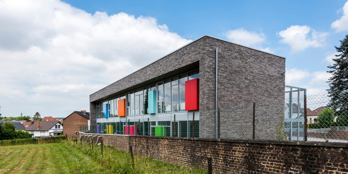 Reference photo extension education in Roselies