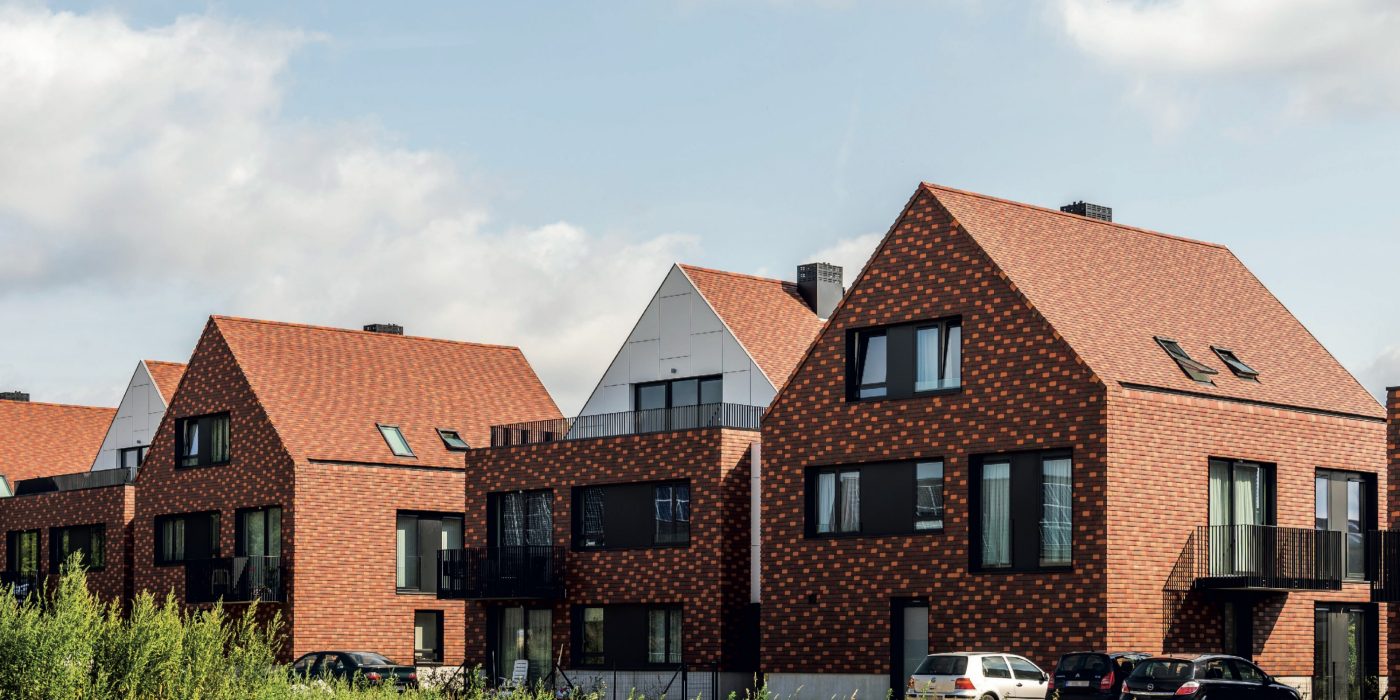 Reference photo new construction single family in Reet