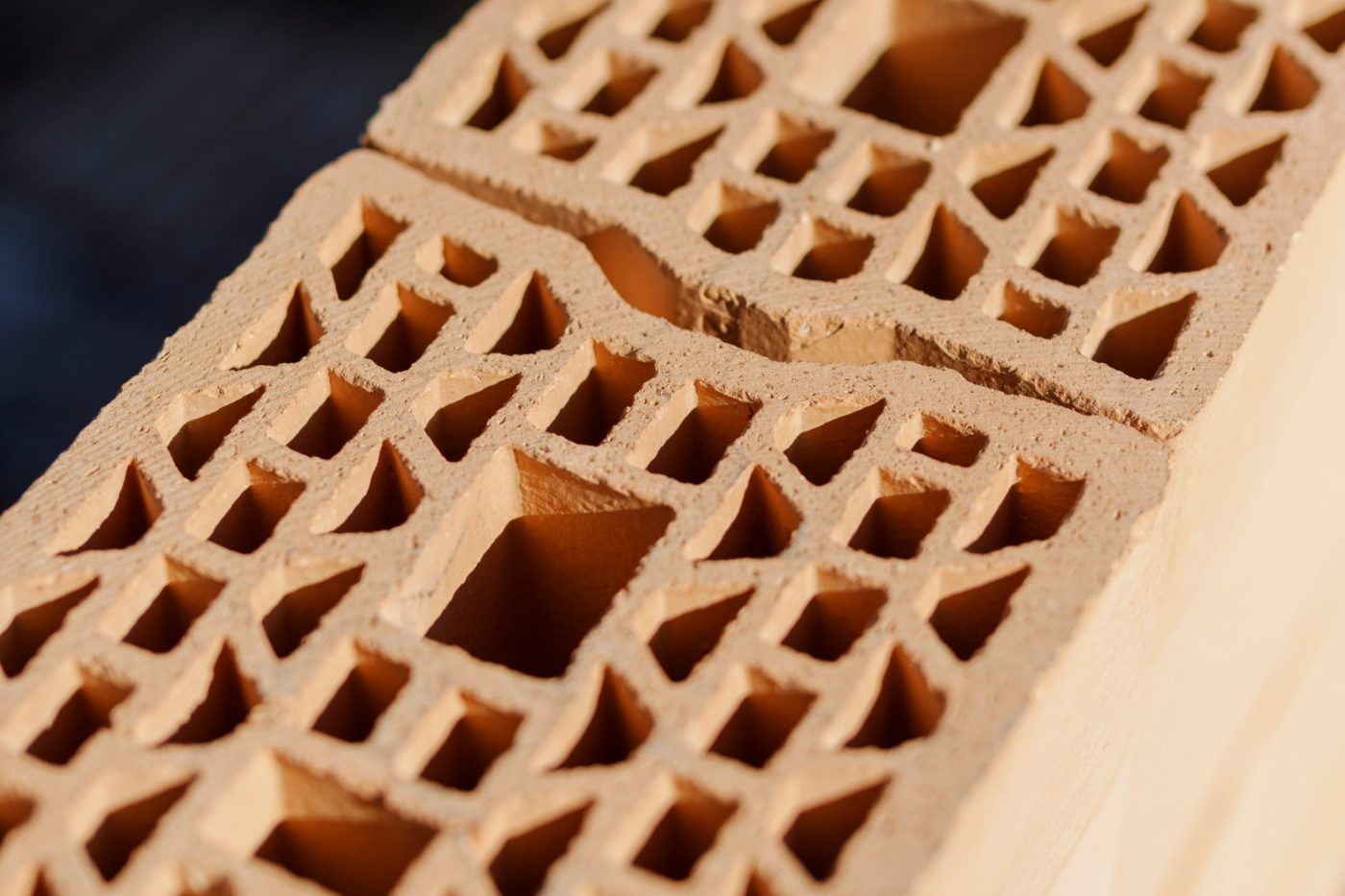 Installing PLS Newton with Dryfix on yard Herstal