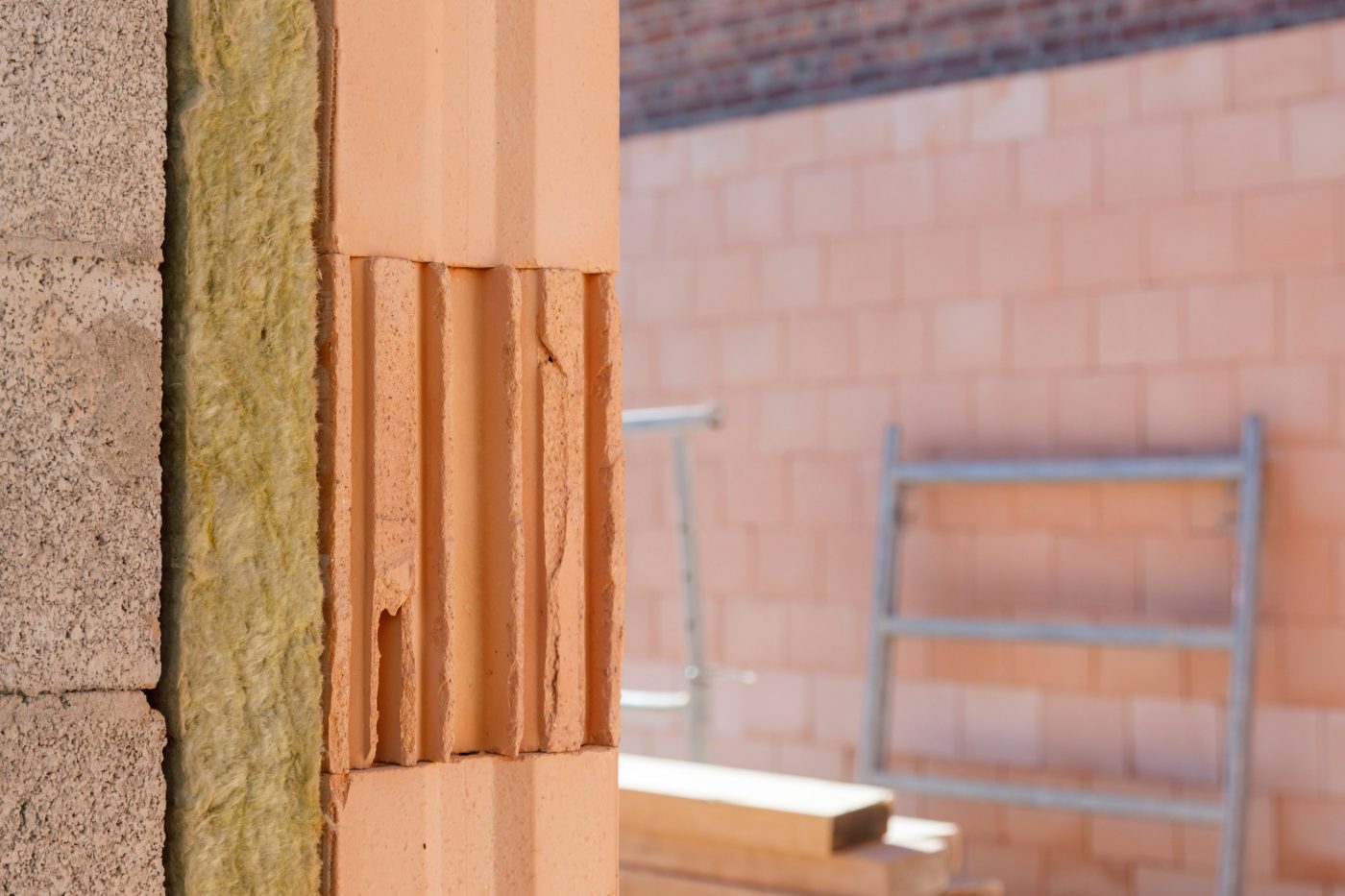 Installing PLS Newton with Dryfix on yard Herstal