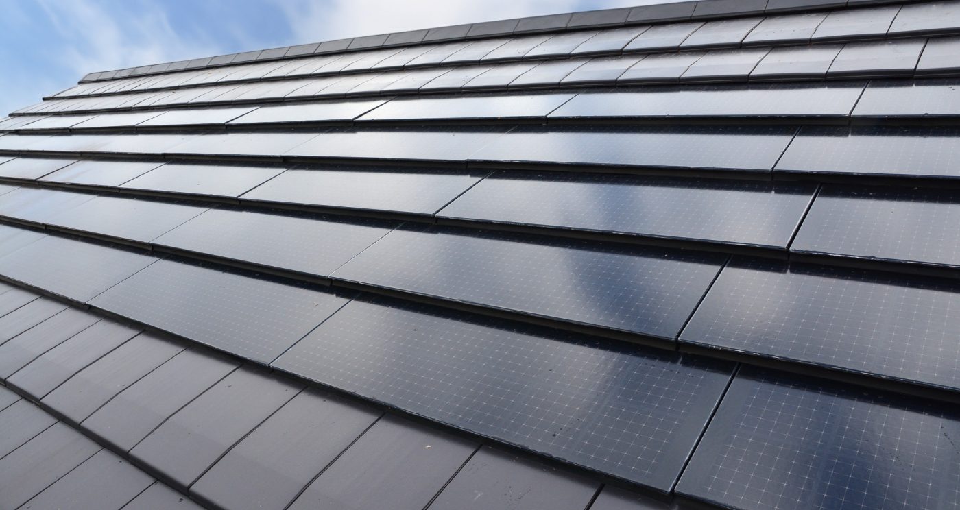 Mood image of the Wevolt X-Tile black