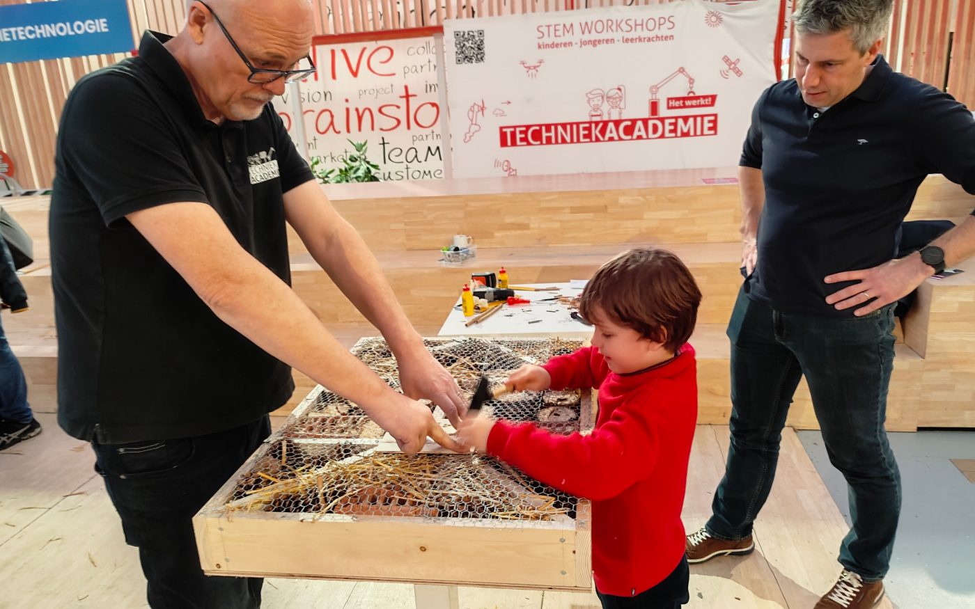 Wevolt X-Tile - Ekowood