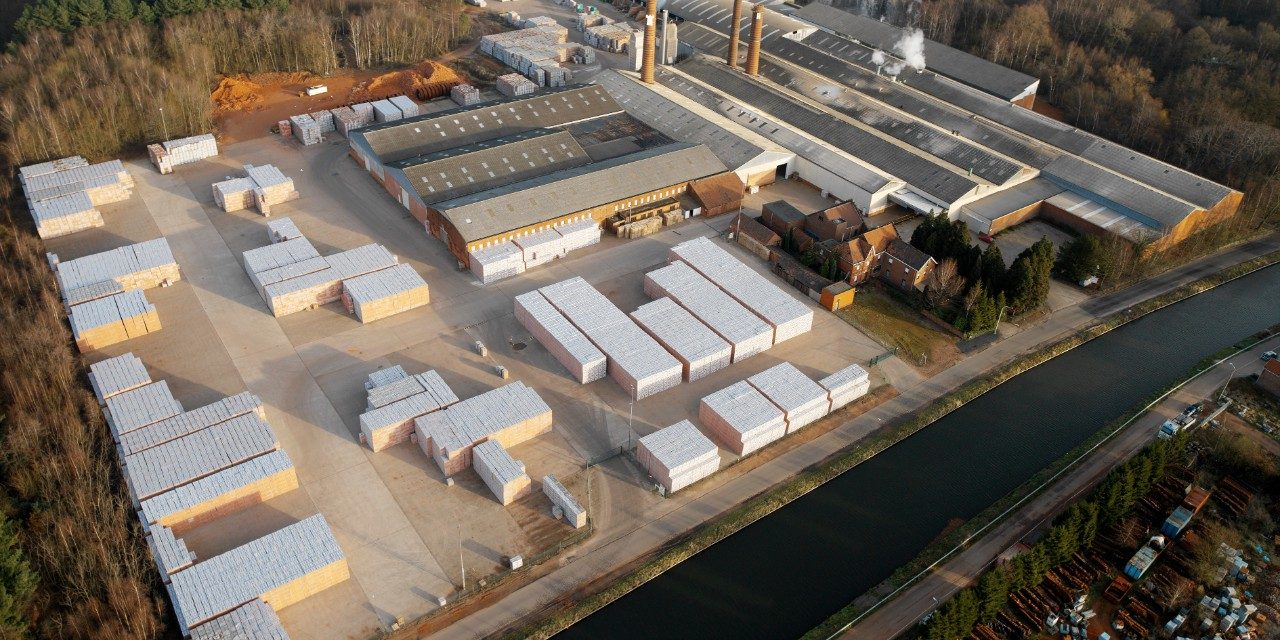 Air photo of plant Nova