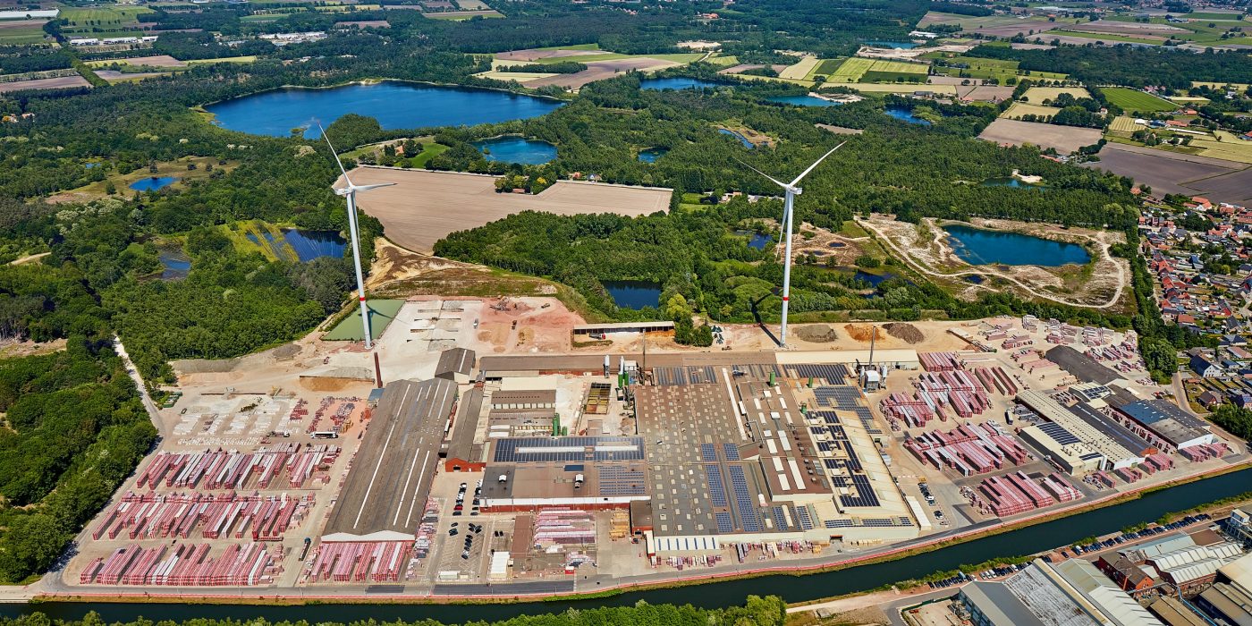 Plant Beerse with 2 windmills 