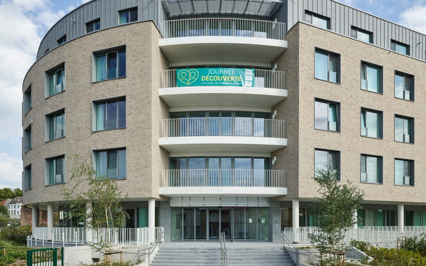 Reference photo new construction healthcare in  Gosselies