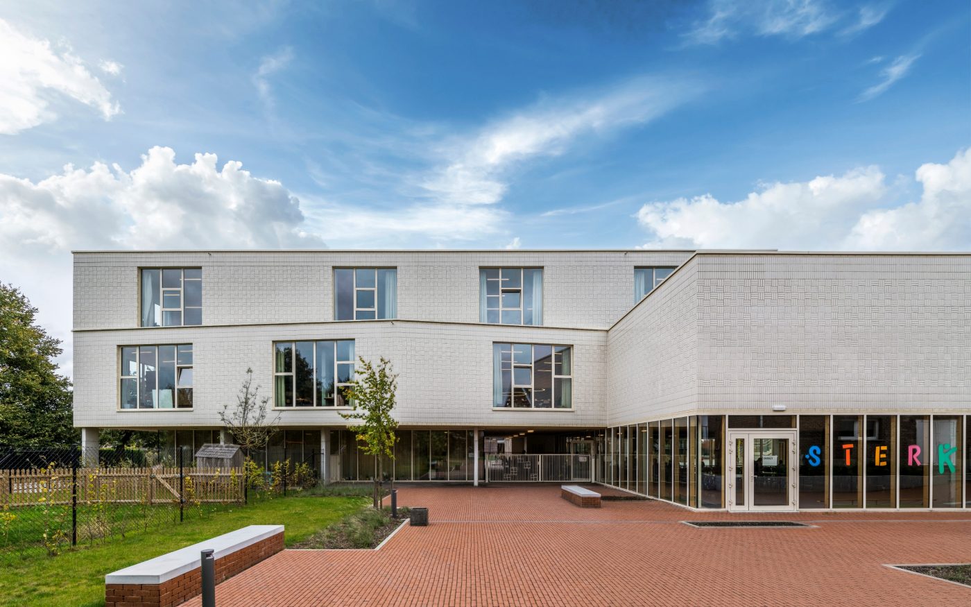 Reference photo new construction education in Asse