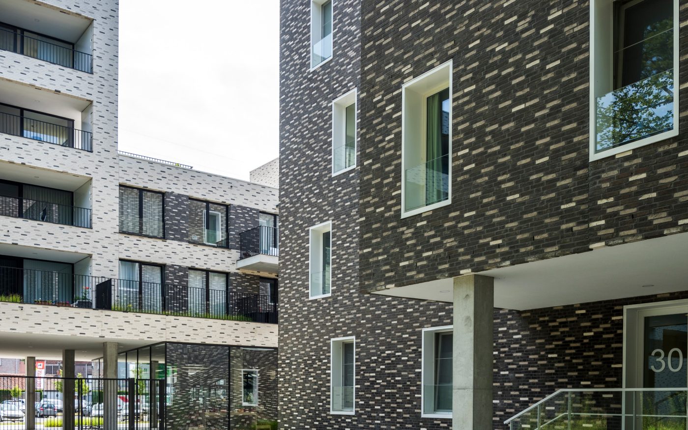 Reference photo renovation shopping and apartment in Wondelgem