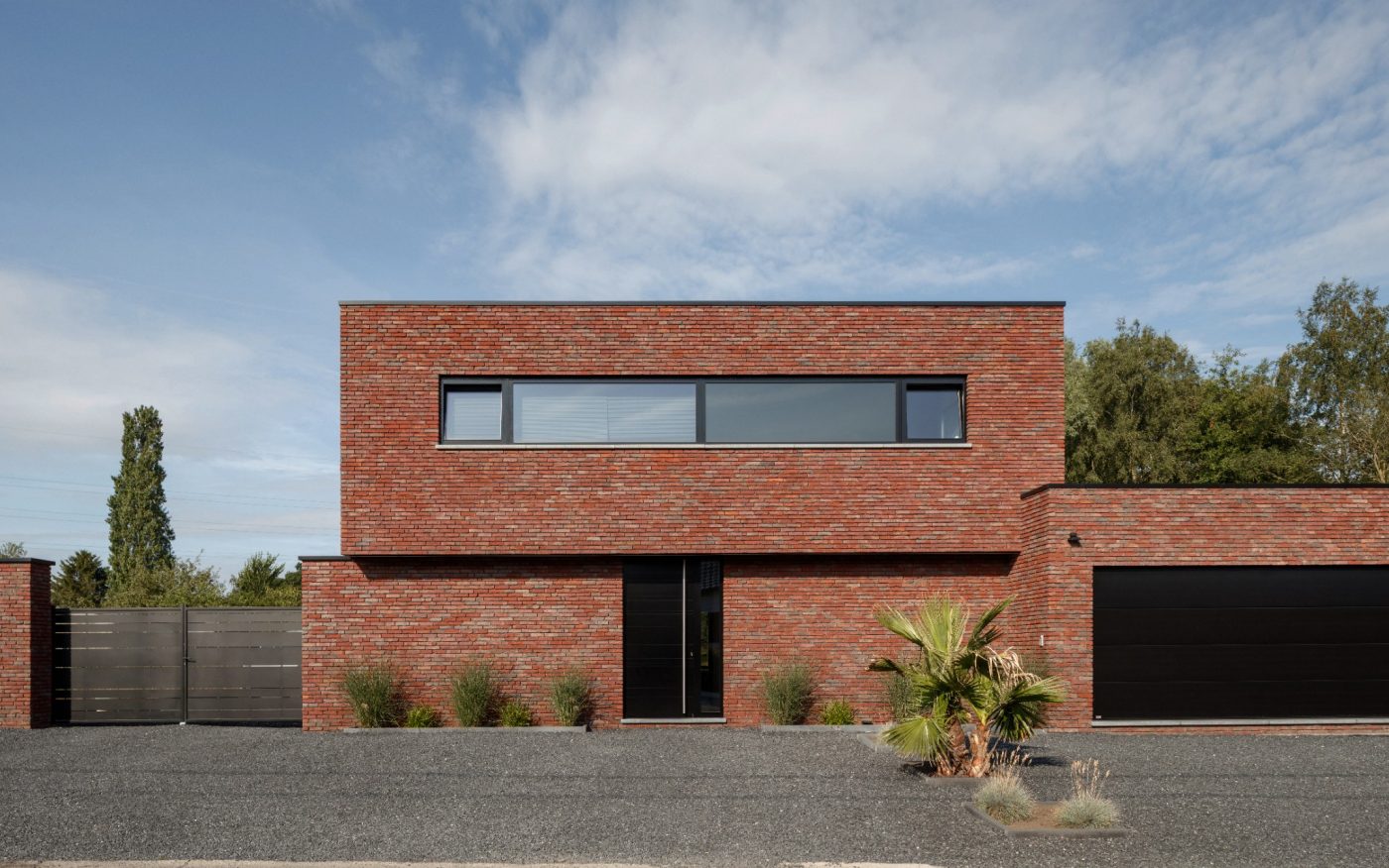 Reference photo new construction single family in Tertre