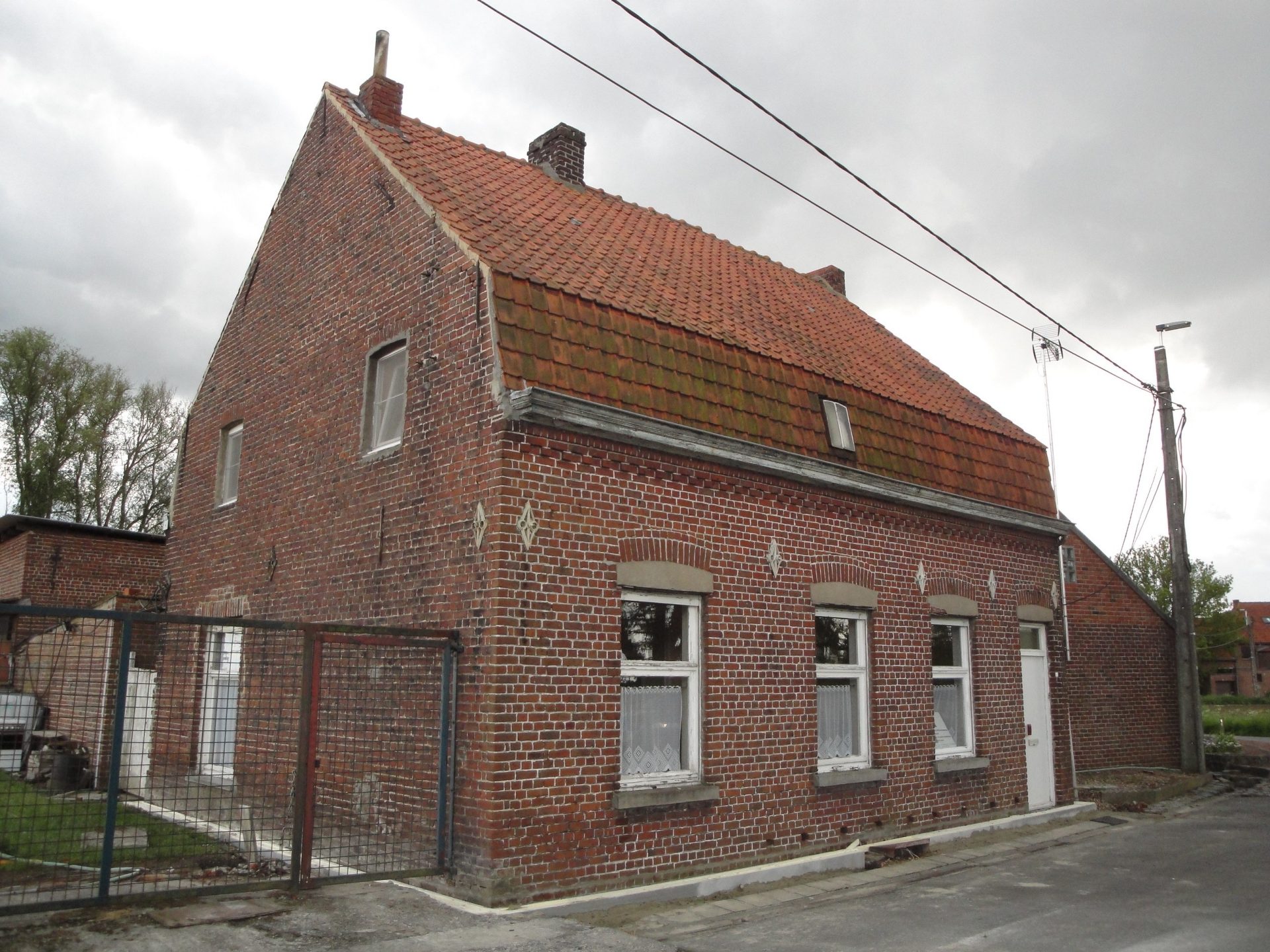 Renovation single family in Spiere - status before renovation