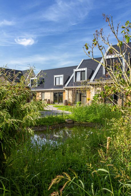 Reference photo new construction family homes in Ameid