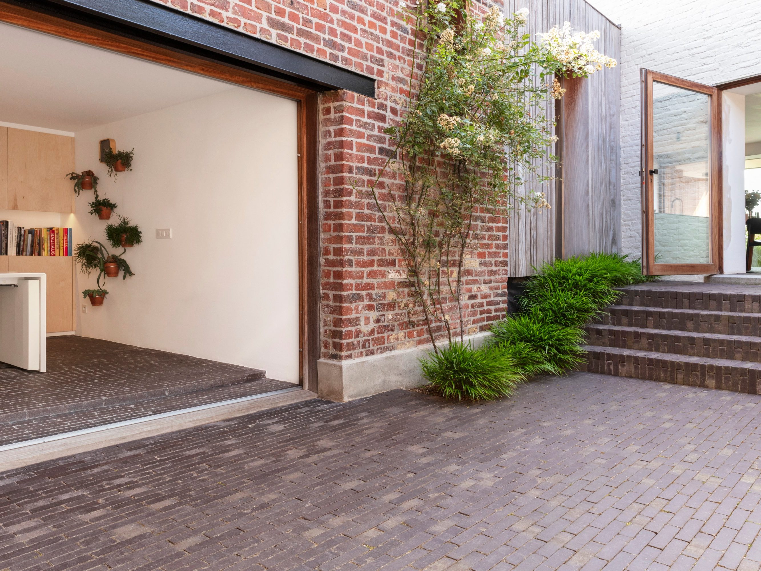 Reference photo private landscaping in Brakel