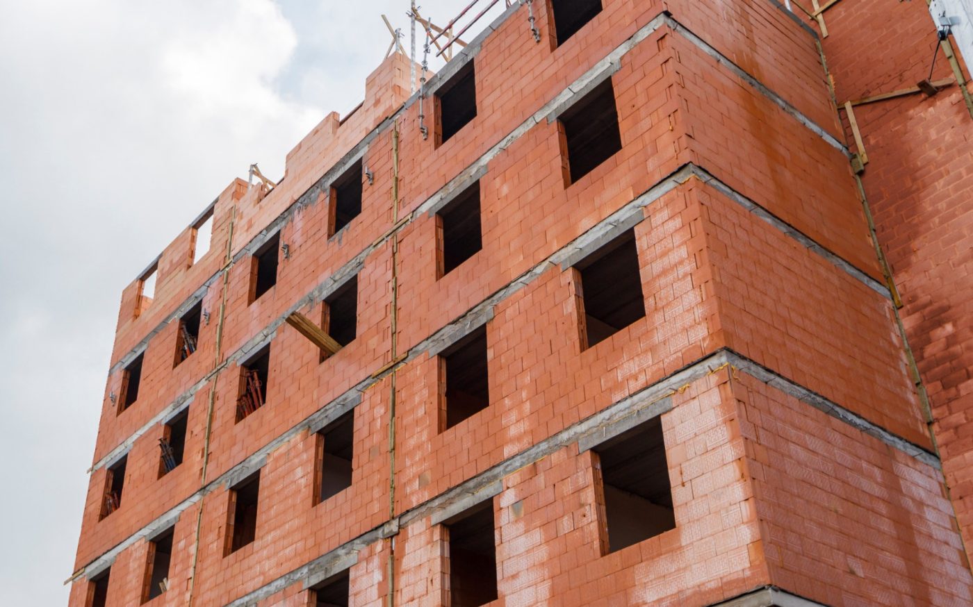 Installing PLS Newton with Dryfix on yard Herstal