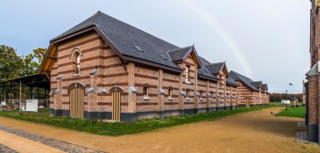 Façade: Briques de parement Terca Maaseik - Toit: Koramic Vieille Tuile Pottelberg 451 Bleu fumé - Erfgoed & Visie, Antwerpen