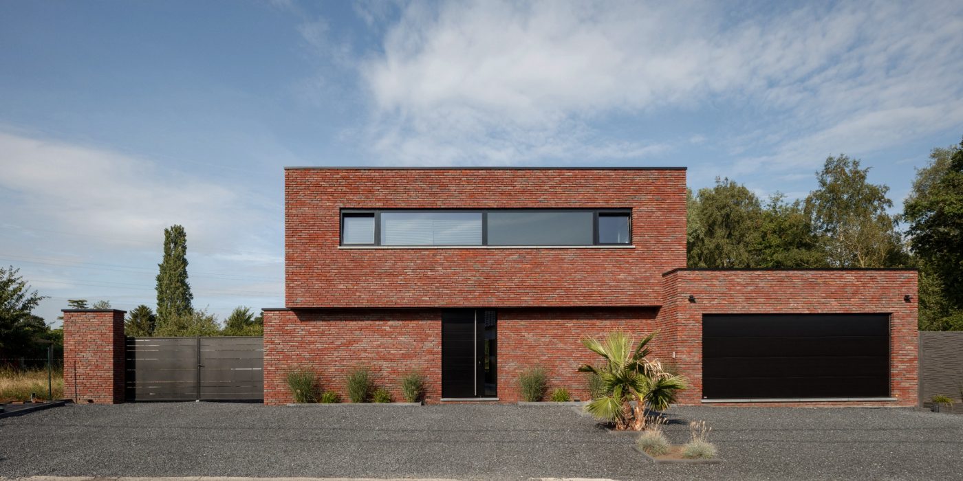 Reference photo new construction single family in Tertre