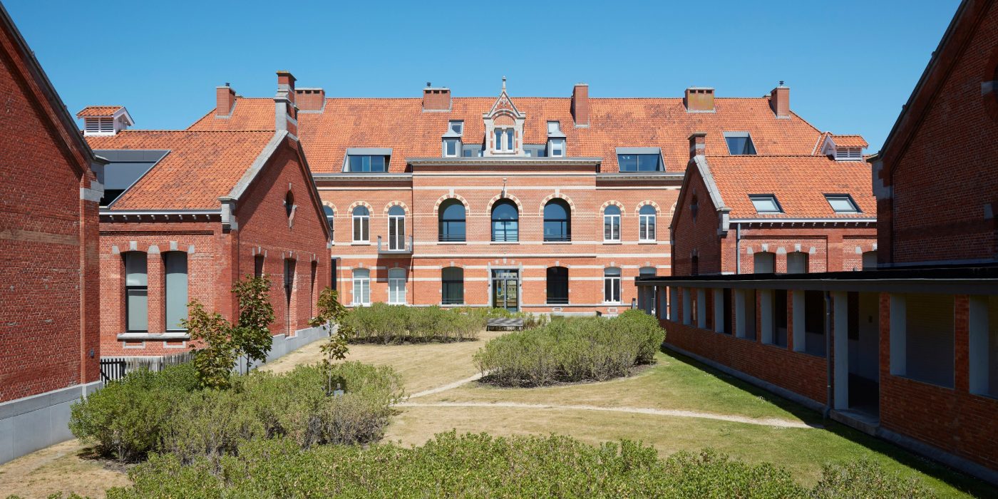 Reference photo renovation multi family in Oostende
