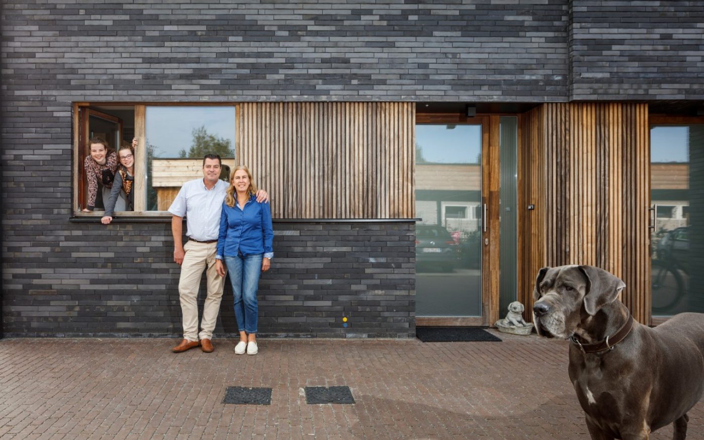 Residents of the Duurzame Wijk - Family and dog