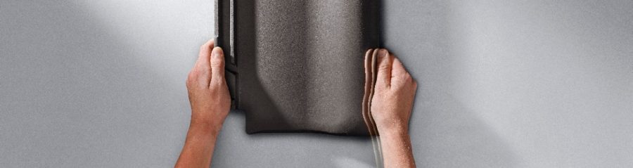 Campaign image Tradiva with hands