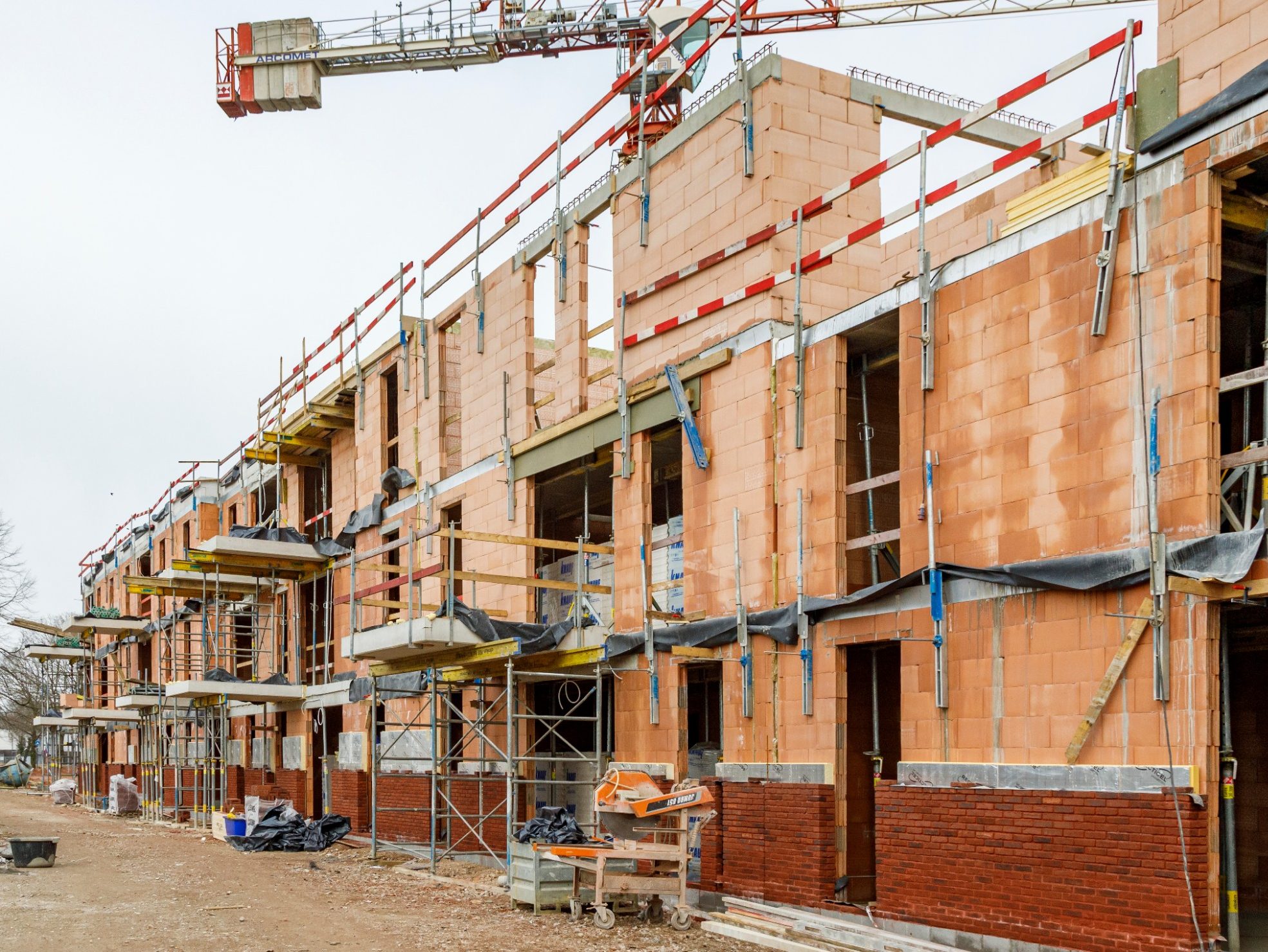 Inner wall - Glued PLS Newton - Mahatma Gandi yard - Mechelen