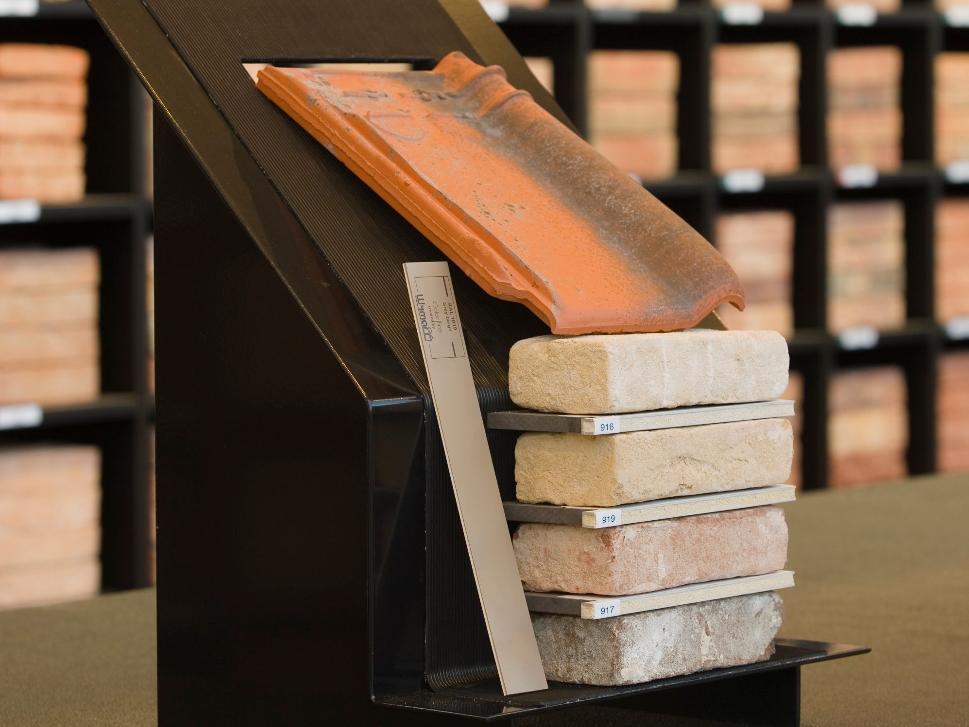 Combinator bricks - rooftile - joint  at showroom Londerzeel