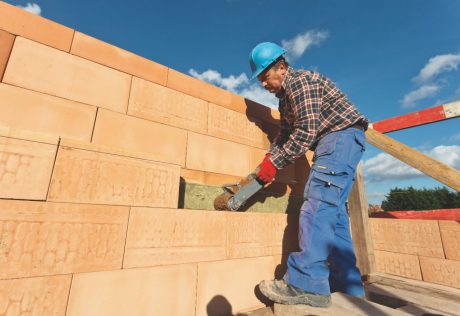 Pour les murs en terre cuite, Porotherm PLS 500 offre un excellent confort thermique