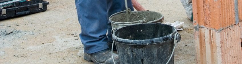 Mixing mortar