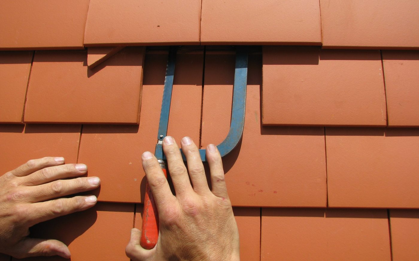 4. Eliminez les fixations (par ex. au moyen d’une scie à métaux).