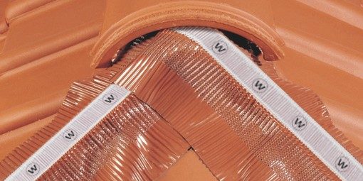 Sous-faîtière ventilante