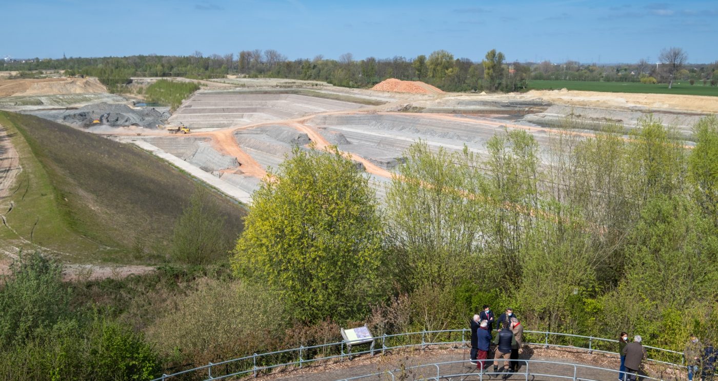 RUMST Minister Zuhal Demir sluit een convenant met verschillende partners omtrent het behoud van Dreamville, de camping van Tomorrowland