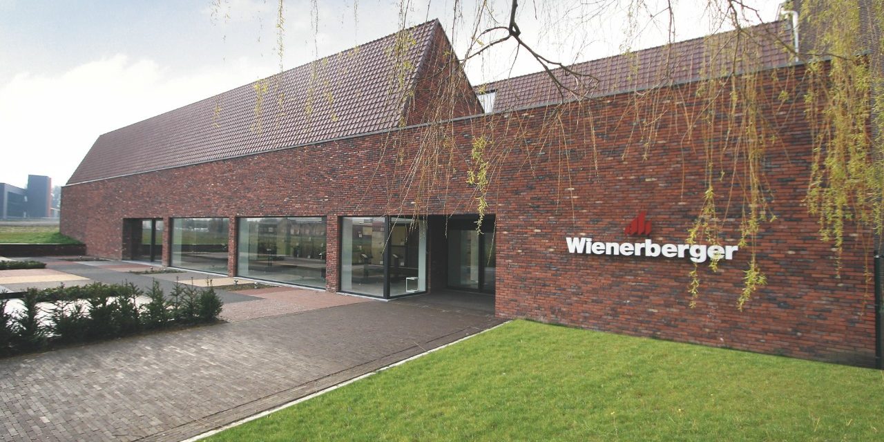 Front showroom Kortrijk 