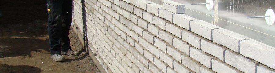 Eco-brick plaatsen