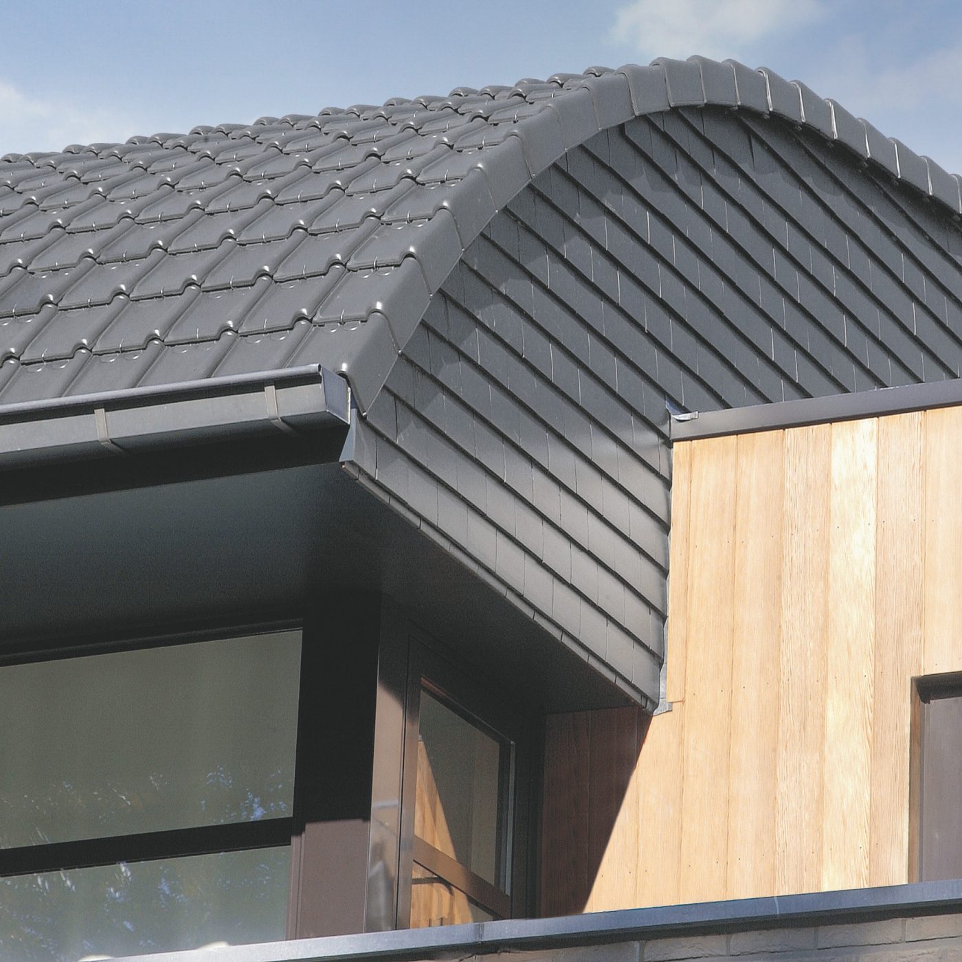 bungeejumpen Paleis Onleesbaar Leikleurige Koramic zacht golvende dakpan met glazuur - Stormpan 44  keramische dakpan Leikleur Mat Geglazuurd met enkele zijsluiting