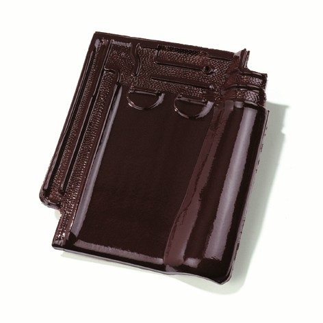 Single product shot of a Stormpan 993 Wijnrood Geglazuurd roof tile