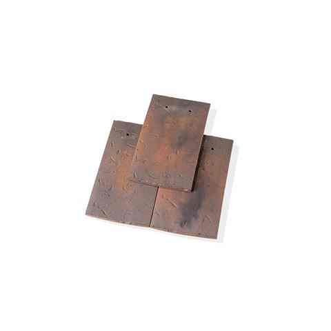 Single product shot of a Tegelpan Aleonard Esprit Patrimoine Noir De Vigne roof tile